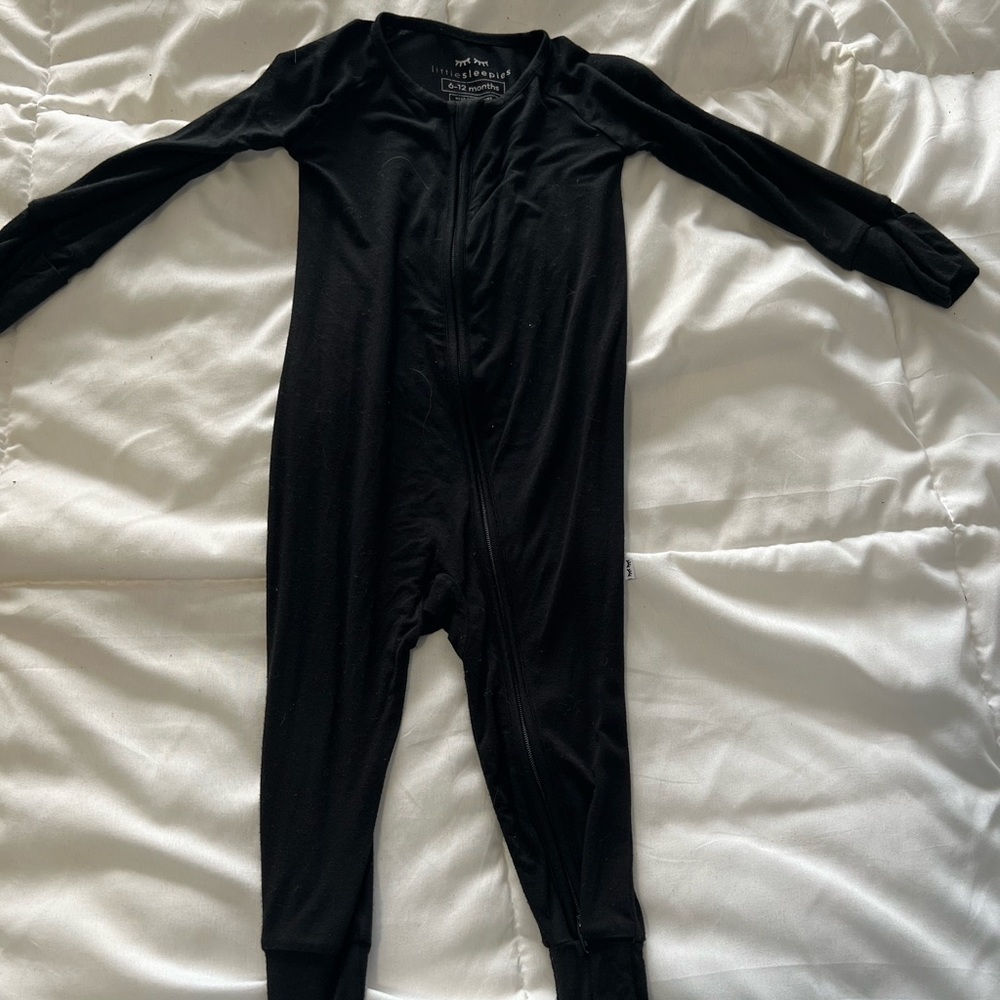 Little sleepies black